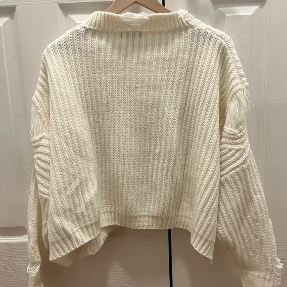 White Distressed Sweater Size Medium/Large - Picture 2 of 3